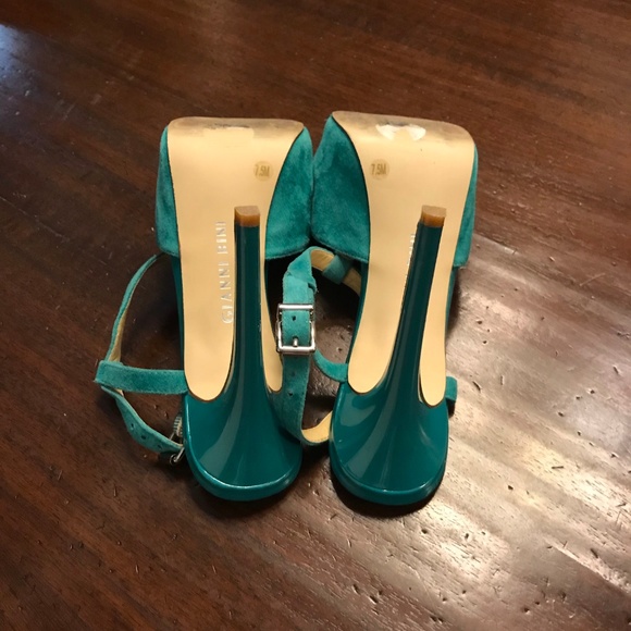 Gianni Bini Pumps - Picture 4 of 4